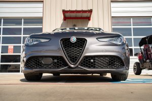 Alfa Romeo Giulia Front V Shield Grill Frame - Carbon Fiber - Forged Carbon - Feroce Carbon